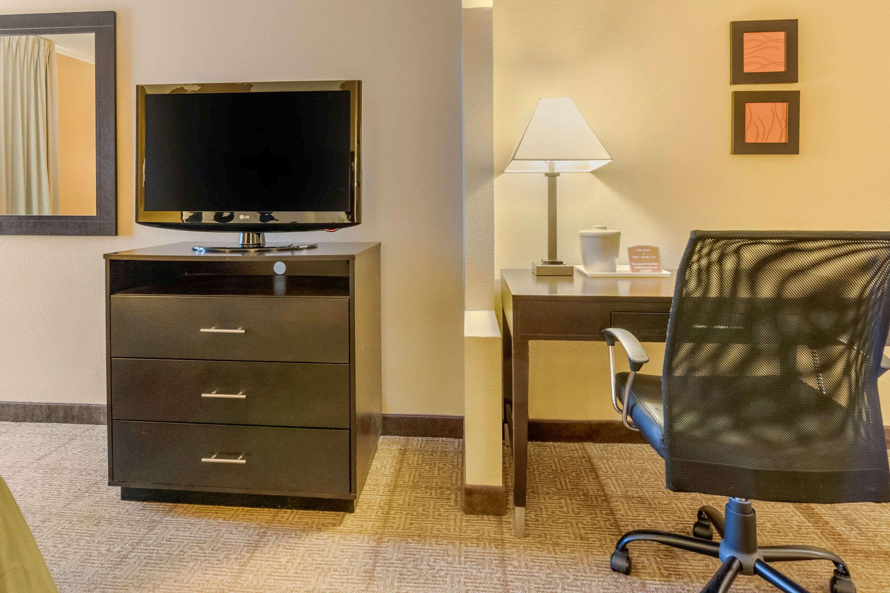 Quality Inn & Suites Lenexa Kansas City Exteriör bild