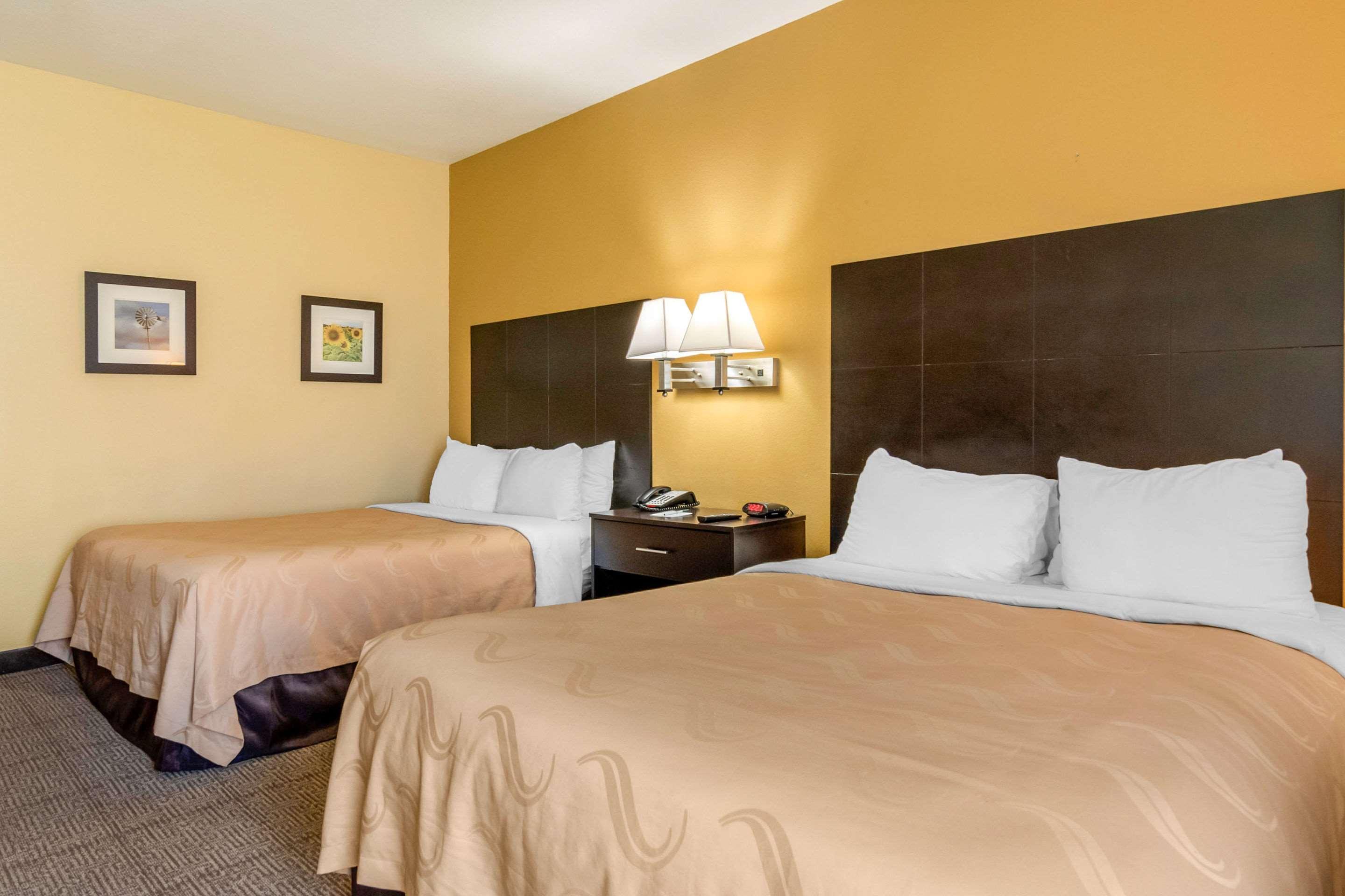 Quality Inn & Suites Lenexa Kansas City Exteriör bild