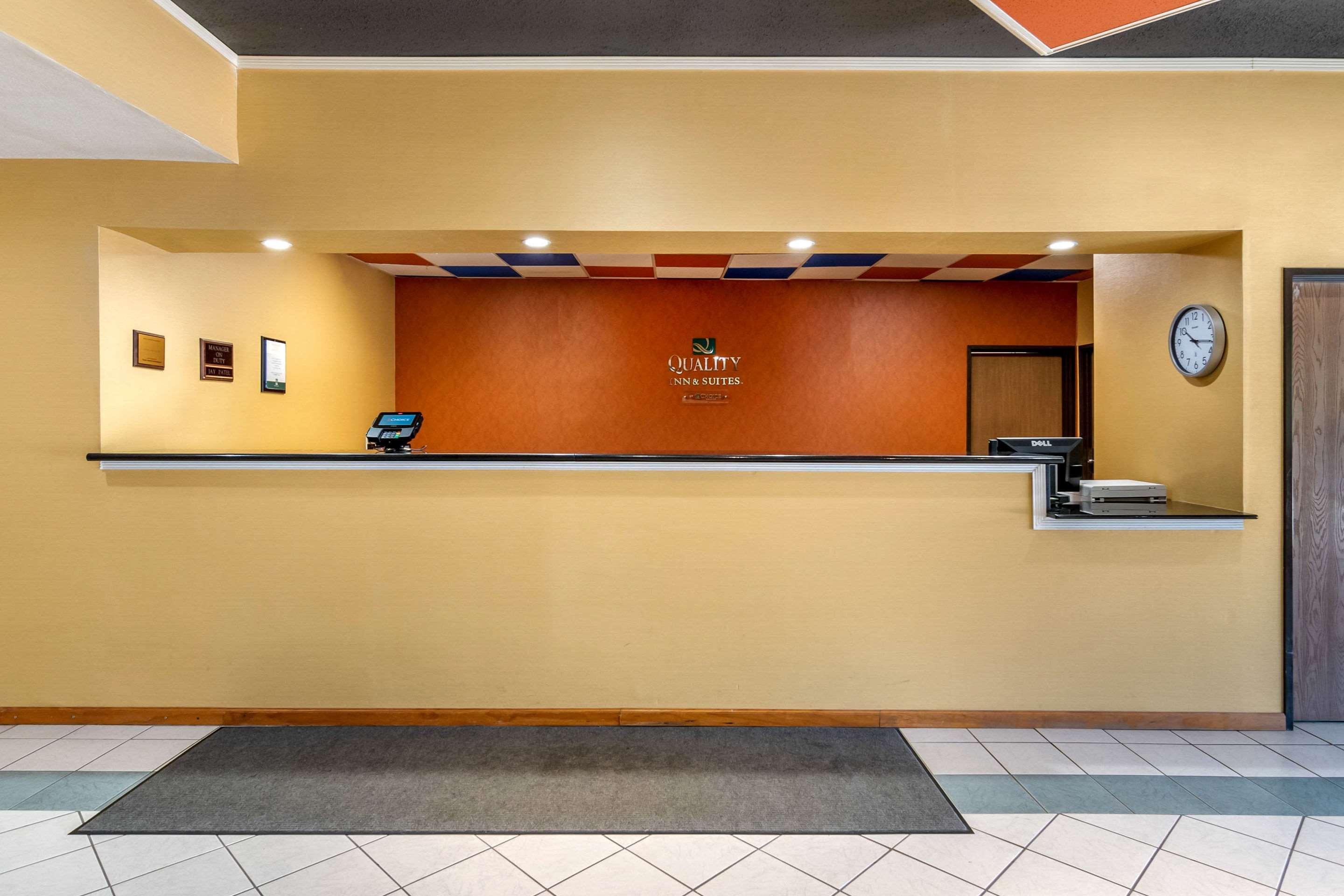 Quality Inn & Suites Lenexa Kansas City Exteriör bild